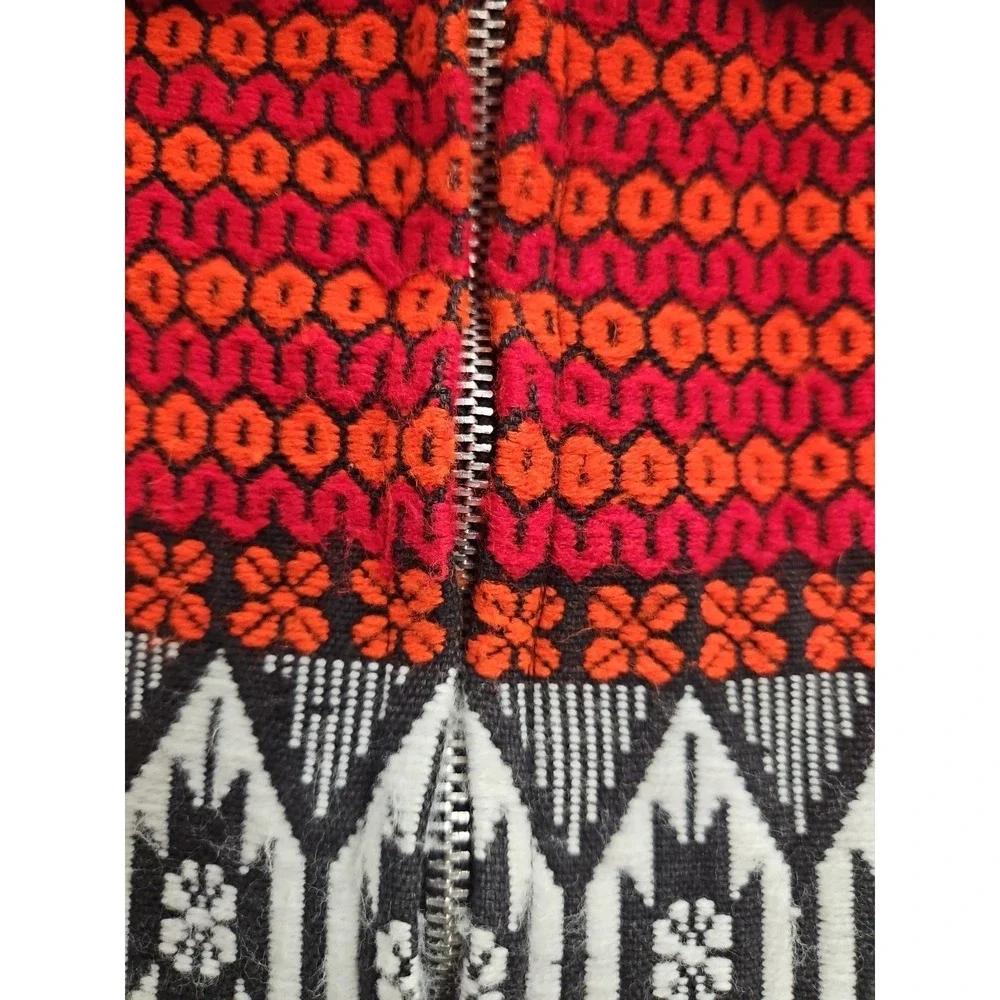 VTG Scandinavian Pattern Cape Womens Red/Blk‎ Front Metal Zip Winter Poncho